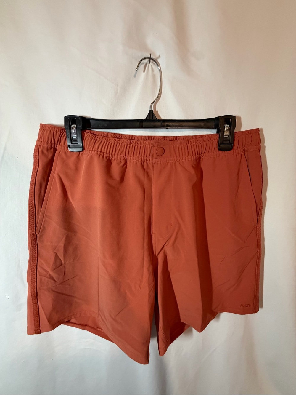 Vuori Mens M Kore Shorts Rust Terracotta Orange Athletic Performance 6”